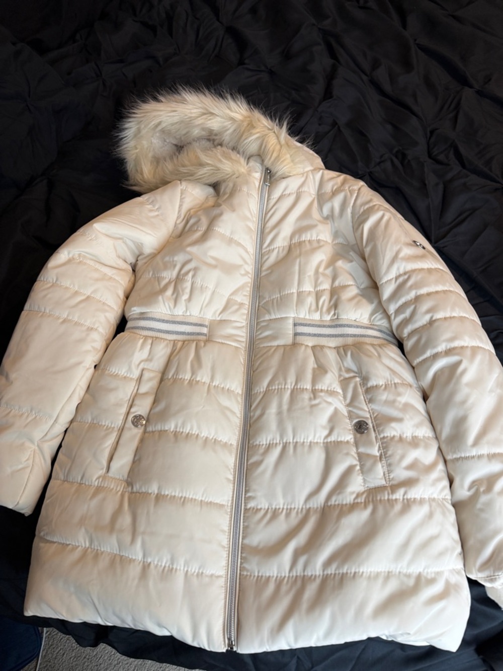 BGBG Girls Never Worn Cream Puffer Coat with Faux Fur Trim